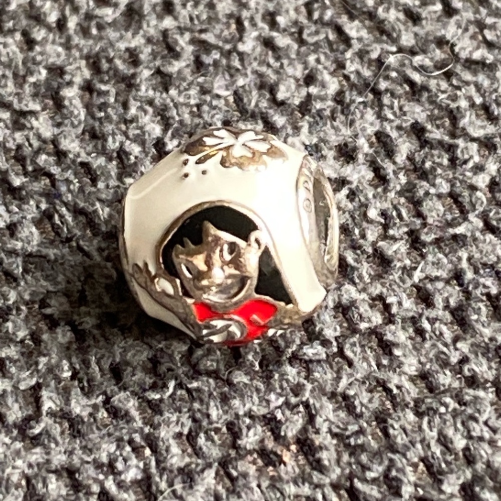 “LIMITED EDITION” EUC- Disney Parks 💯Authentic Pandora Lilo And Stitch Ohana